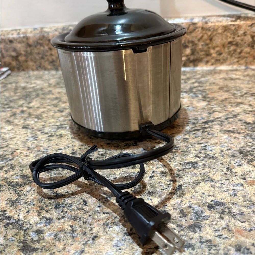 Crock-Pot Little Dipper - Picture 2 of 5